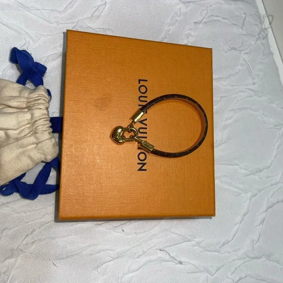 Louis Vuitton Crazy in Lock Charm Bracelet - Picture 7 of 8